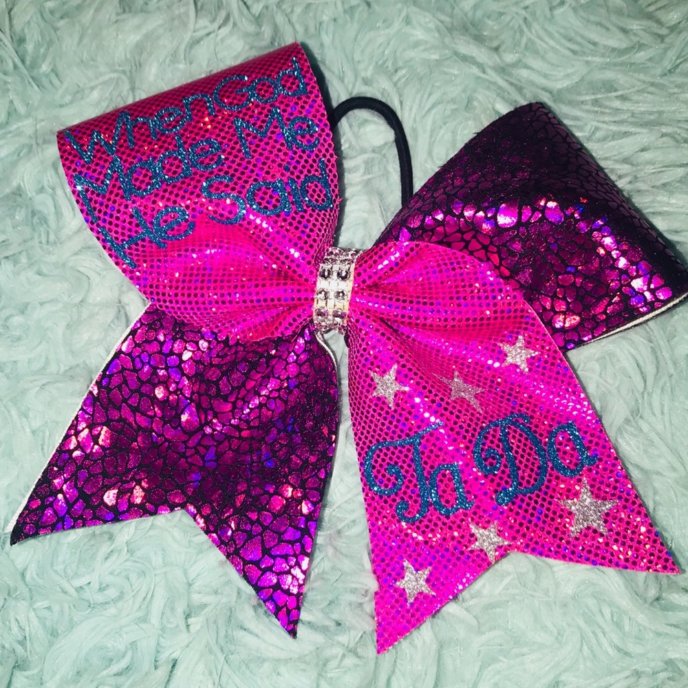 Cheer Bow